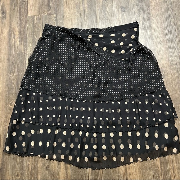 Tommy Hilfiger Mid Length Silk Black White Polka Dots Tier Ruffle Layer Skirt 16 - Picture 7 of 11